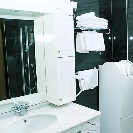 Elegance Hotel 4*
